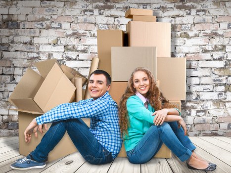 Commercial moving truck service near Lea Bridge